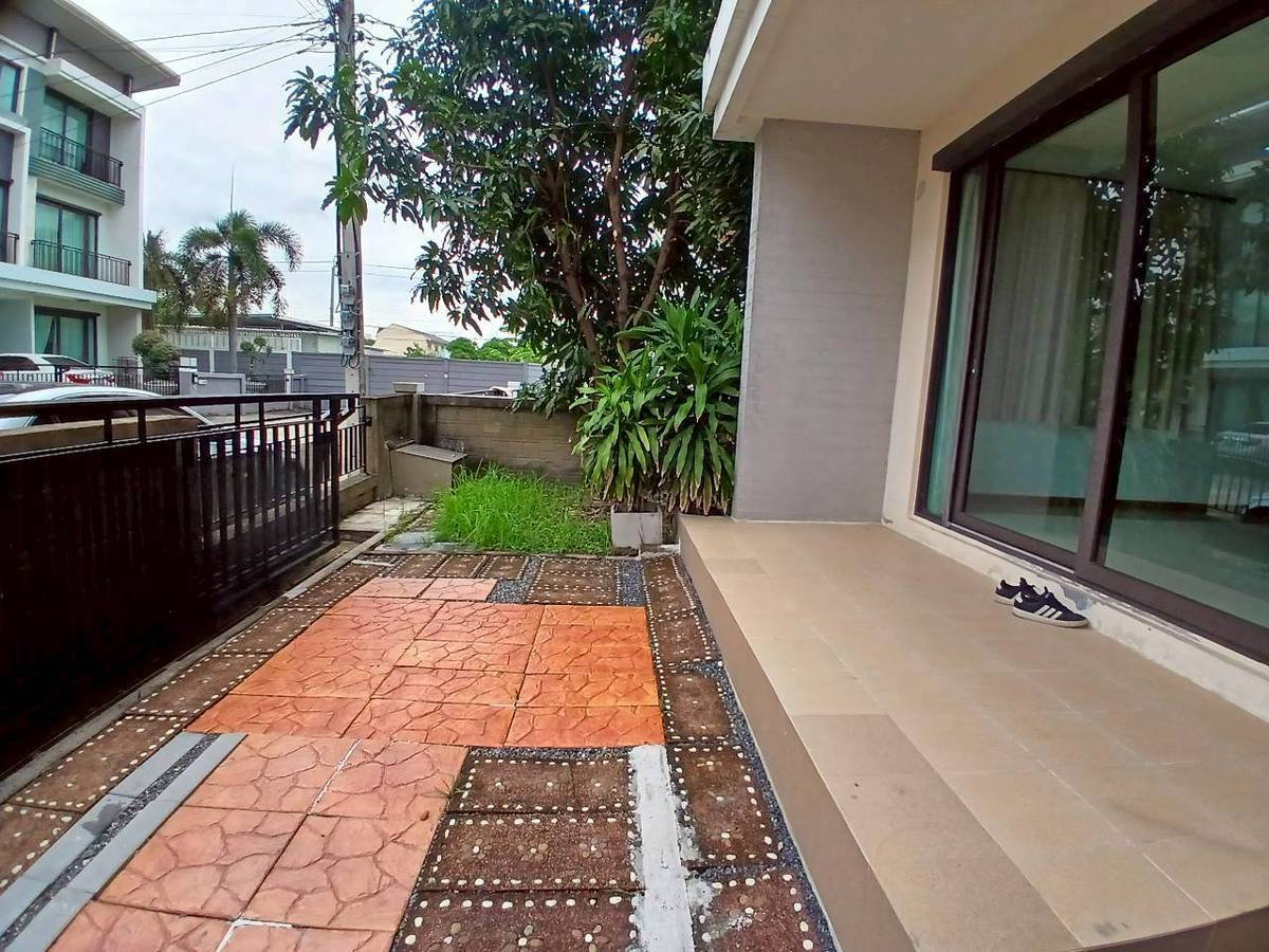 รูป ให้เช่าบ้านเดี่ยว3ชั้น หมู่บ้านโกลเด้น เพรสทีจ วัชรพล-สุขาภิบาล 5 Tel. 099-998-3897 - รูปที่ 3/38