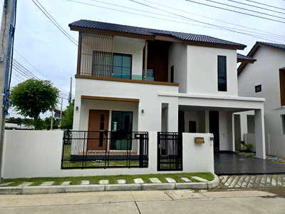 เช่าบ้านเดี่ยว โรงเรียนนวมินทราชินูทิศ สตรีวิทยา 2 : ให้เช่า ขาย ละไม หทัยราษฎร์ 39 หลังมุม ติดถนน