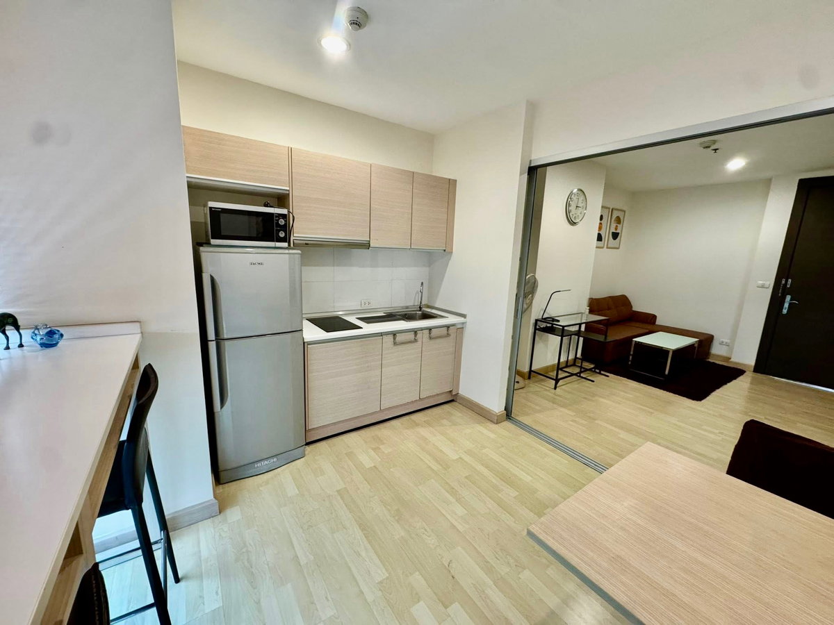 รูป พร้อมให้เช่า❗️"𝐑𝐡𝐲𝐭𝐡𝐦 𝐑𝐚𝐭𝐜𝐡𝐝𝐚" 1 ห้องนอน ขนาด 46 ตร.ม. Sky Kitchen วิวสระว่ายน้ำ  [260615] - รูปที่ 14/22