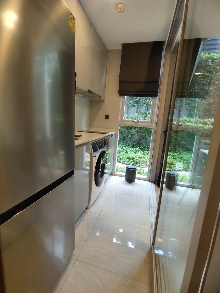 รูป ให้เช่าคอนโดติดสระ Pool Access ทองหล่อขนาดใหญ่พร้อมเฟอร์นิเจอร์ - รูปที่ 20/56