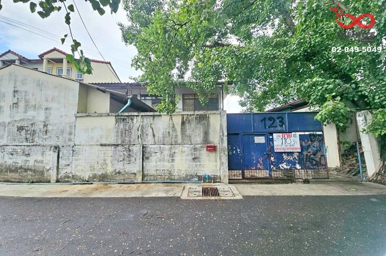 Land for sale, 110 sq wah, Huai Khwang
