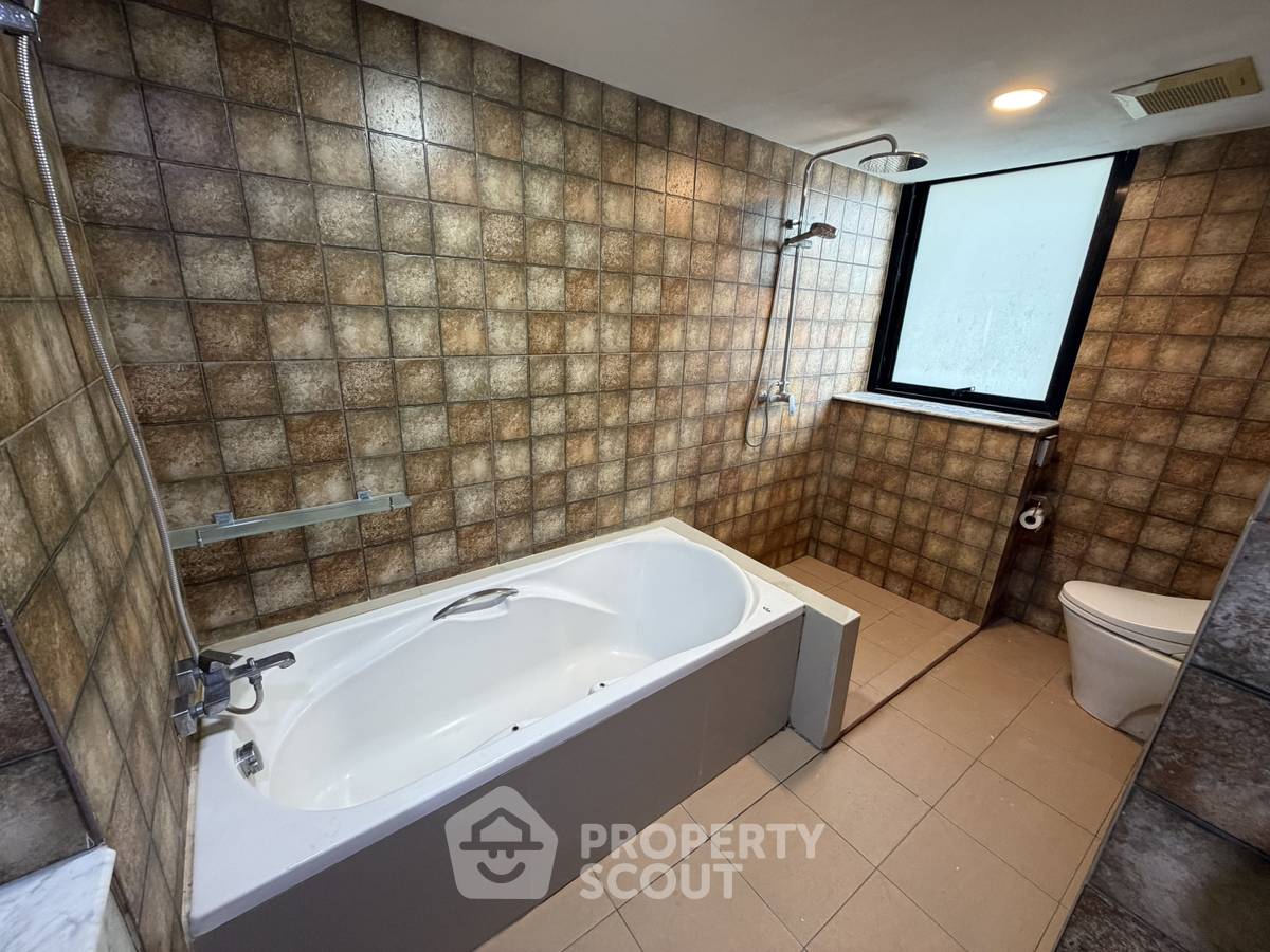 รูป คอนโด 3-ห้องนอน ที่ เพรสซิเดนท์ ปาร์ค คอนโดมิเนี่ยม ใกล้ MRT ศูนย์การประชุมแห่งชาติสิริกิติ์ (ID 3001433) - รูปที่ 10/12