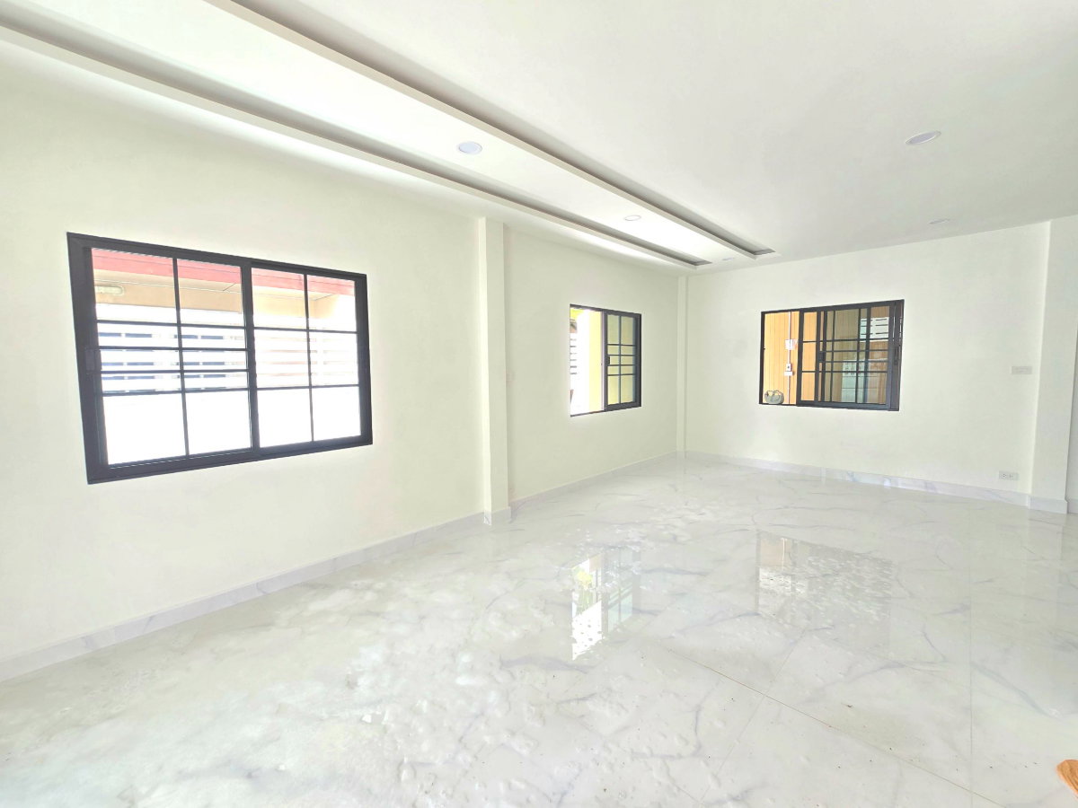รูป บ้านเดี่ยวหลังใหญ่ ทำเลดีเยี่ยม ถนนเมน ตกแต่งรีโนเวทใหม่ทั้งหมด หมู่บ้านศุชญา ธัญบุรี คลอง 4 ถนนรังสิต-นครนายก บึงยี่โถ ปทุมธานี - รูปที่ 11/32