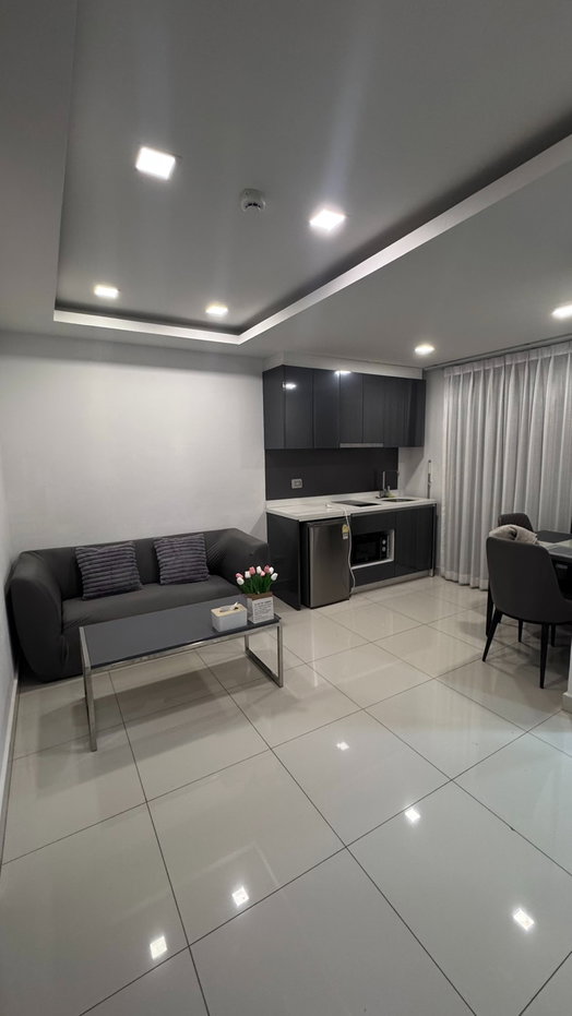 picture Arcadia Beach Continental 15,000THB/month 1 year contract  2 months deposit 1 month advance payment Move in for 45,000THB - 2/10