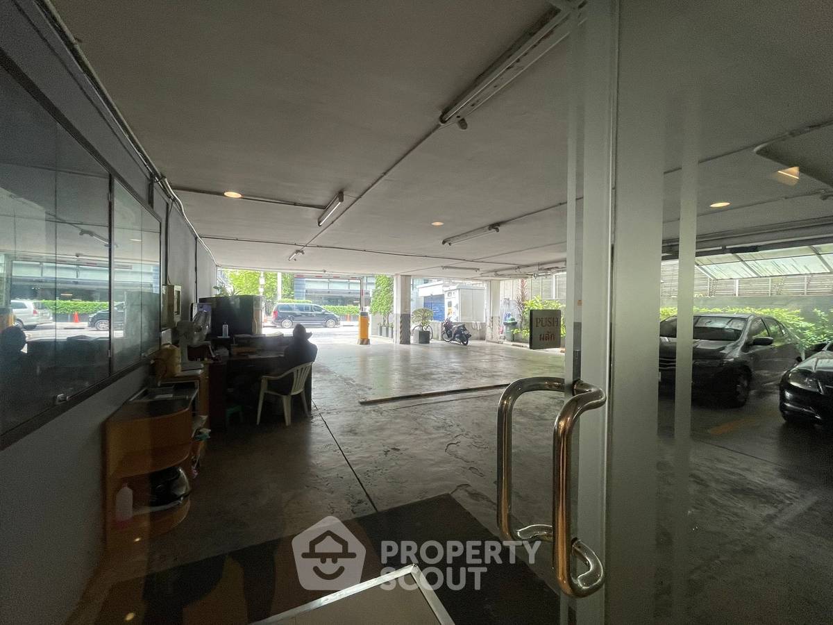 picture 1-BR Condo at The Prime Suites Condominium near BTS Asok (ID 1368208) - 11/17