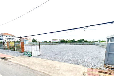 เช่าที่ดิน ลำลูกกา ปทุมธานี : ราคาดีที่สุดในย่านนี้ ที่ดินถมแล้วให้เช่า ติดถนนใหญ่ 4 เลน ตลาดเอซี ลำลูกกา คลอง4 450 ม. หน้ากว้าง 75เมตร 7ไร่ 2800 ตร.ว. 11,200ตร.ม.