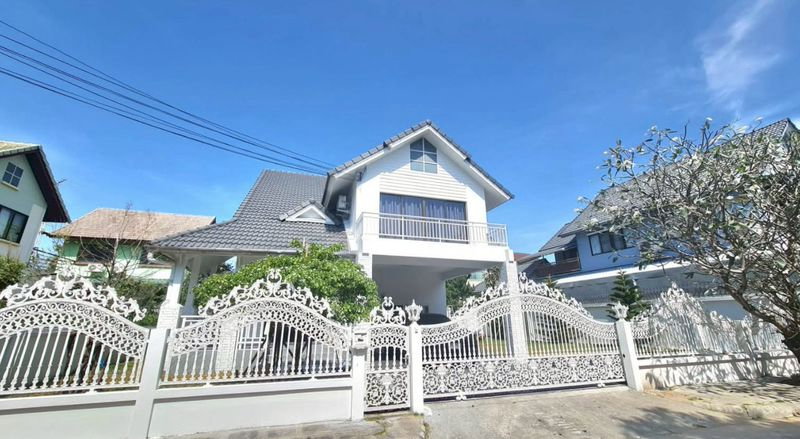 ขายบ้านเดี่ยว : บ้านเดี่ยวพร้อมอยู่ คันทรีโฮม 2 สุรศักดิ์ ศรีราชา เหมาะสำหรับครอบครัว