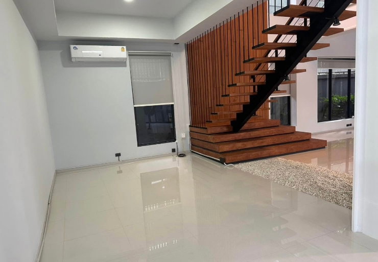 รูป 📣📣ให้เช่า บ้านเดี่ยวหรูพร้อมสระว่ายน้ำ 5 ห้องนอน สุขุมวิท 71 (กรุณาพิมพ์ 0974164645 Line: JKJK4645 แทนการคลิกปุ่มสีฟ้า,เขียว) - รูปที่ 9/25