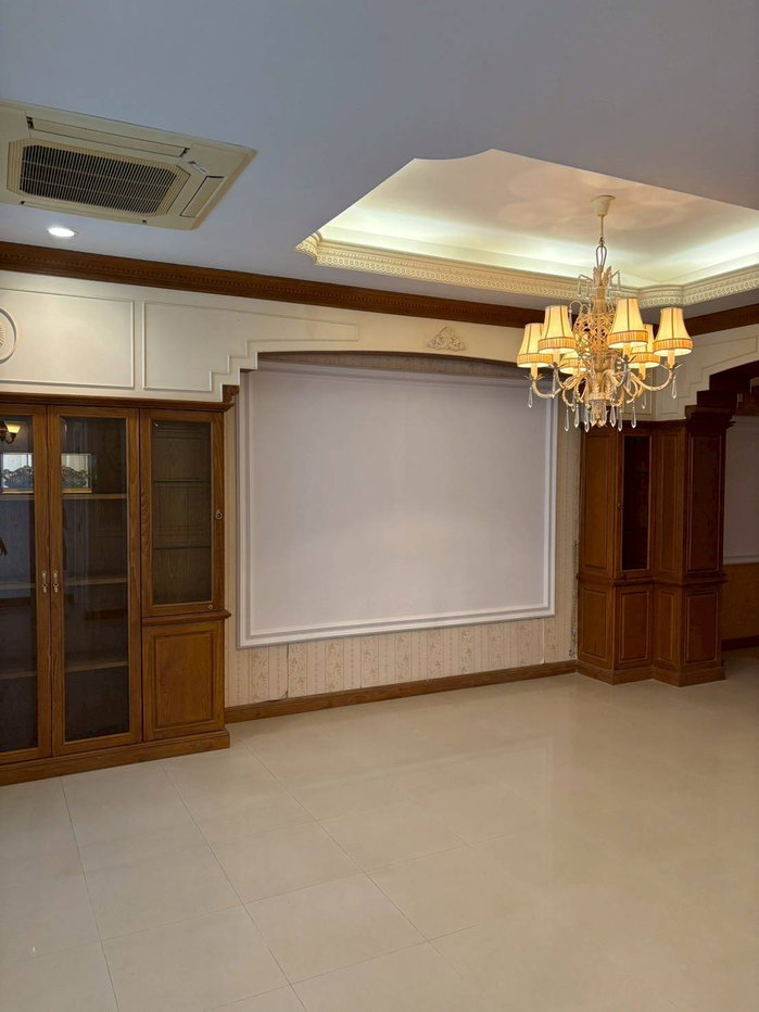 รูป ให้เช่าUrban Sathorn ใกล้รถไฟฟ้า BTS บางหว้า 3 ห้องนอน 3 ห้องน้ำ เฟอร์นิเจอร์ครบ พร้อมเข้าอยู่ - รูปที่ 2/16