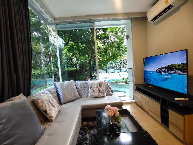 รูป ให้เช่าคอนโดติดสระ Pool Access ทองหล่อขนาดใหญ่พร้อมเฟอร์นิเจอร์ - รูปที่ 33/56