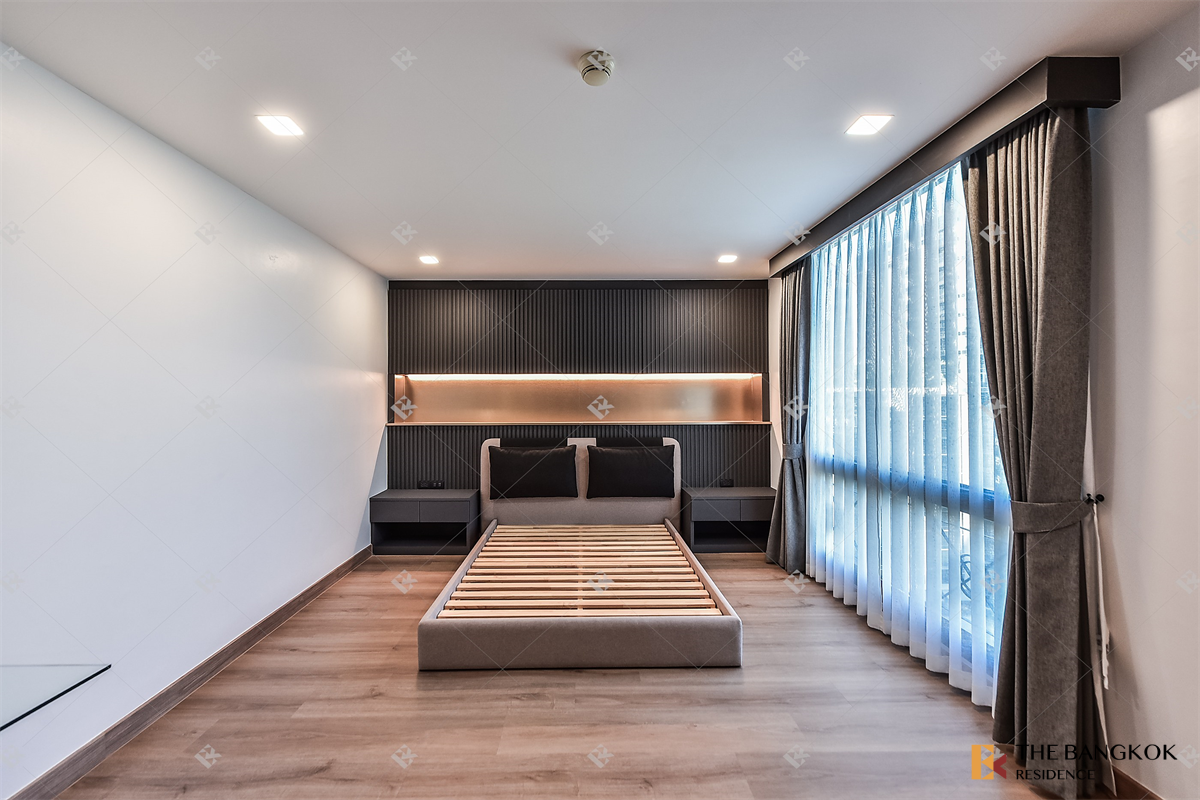 picture Somkid Gardens near BTS Phloen Chit Ultimate Luxury Lifestyle with Convenience - 9/10