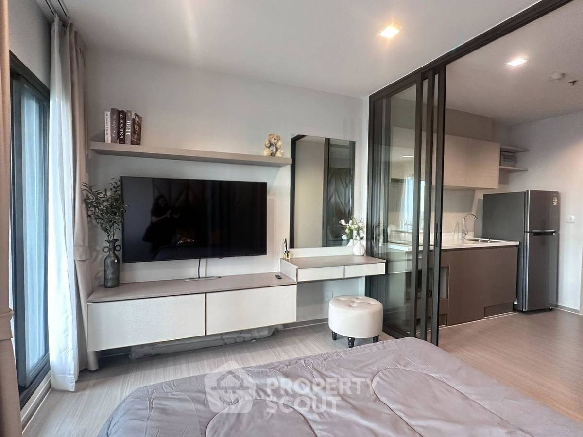 picture Studio Condo at Life Sathorn Sierra near BTS Talat Phlu (ID 2717762) - 1/7