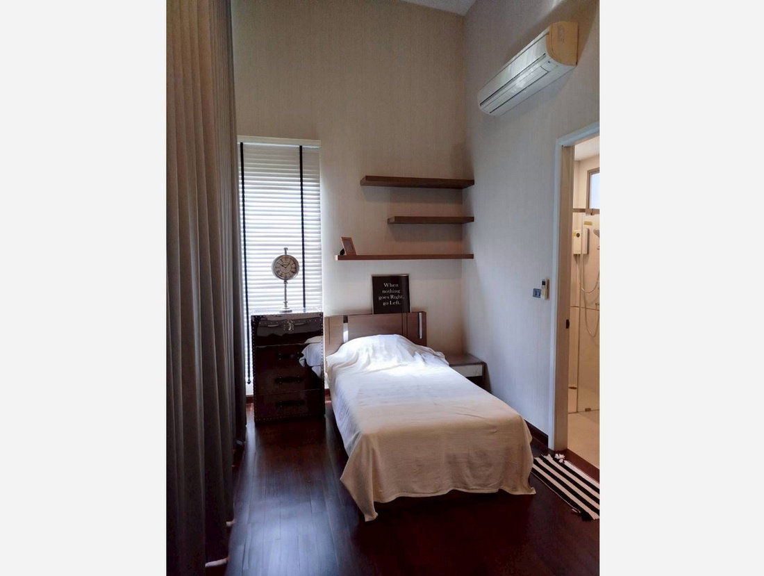 picture Call : 094-419-9594 Detached house / home office 3-story (corner plot) Soi Ratchadaphisek 30, Chatuchak - 10/12