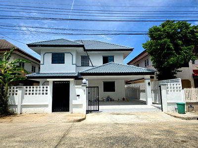 บ้านเดี่ยว ถนนรังสิต-นครนายก : บ้านเดี่ยวหลังใหญ่ ทำเลดีเยี่ยม ถนนเมน ตกแต่งรีโนเวทใหม่ทั้งหมด  หมู่บ้านศุชญา ธัญบุรี คลอง 4 ถนนรังสิต-นครนายก บึงยี่โถ ปทุมธานี