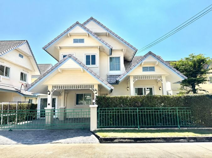 บ้านเดี่ยว2 ชั้น ให้เช่า ในหมู่บ้านนนนิภา เฟส 1 ใกล้มหาวิทยาลัยแม่โจ้ เชียงใหม่ เฟอร์นิเจอร์ครบพร้อมเข้าอยู่ (R1247) T.0946511456