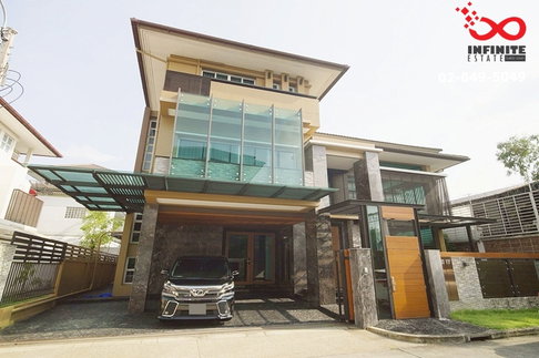 ขายบ้านเดี่ยว 3 ชั้น แกรนด์ บางกอกบูเลอวาร์ด เกษตร-นวมินทร์ หลังริม ดีไซน์หรู พร้อมอยู่