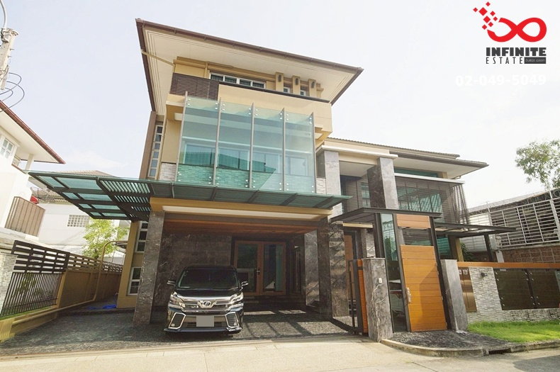 ขายบ้านเดี่ยว : ขายบ้านเดี่ยว 3 ชั้น แกรนด์ บางกอกบูเลอวาร์ด เกษตร-นวมินทร์ หลังริม ดีไซน์หรู พร้อมอยู่