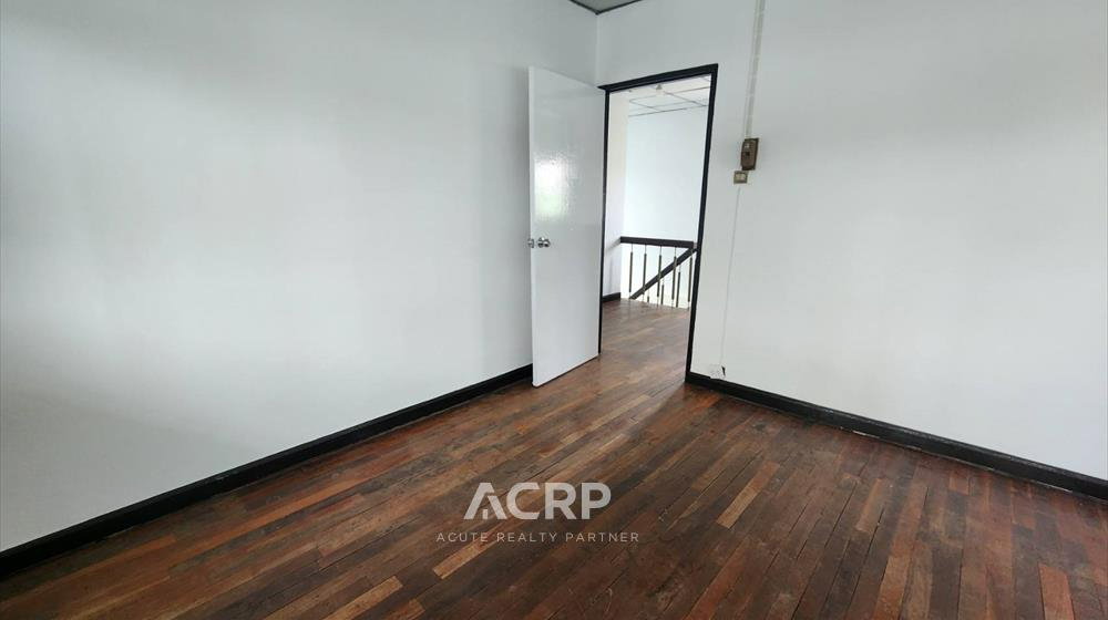 รูป ขายบ้านเดี่ยว 2 ชั้น 4 นอน 3 น้ำ ซ.วิภาวดี 42 / พหลโยธิน 35 / งามวงศ์วาน(ซอยท่านผู้หญิงพหลฯ) - รูปที่ 10/12