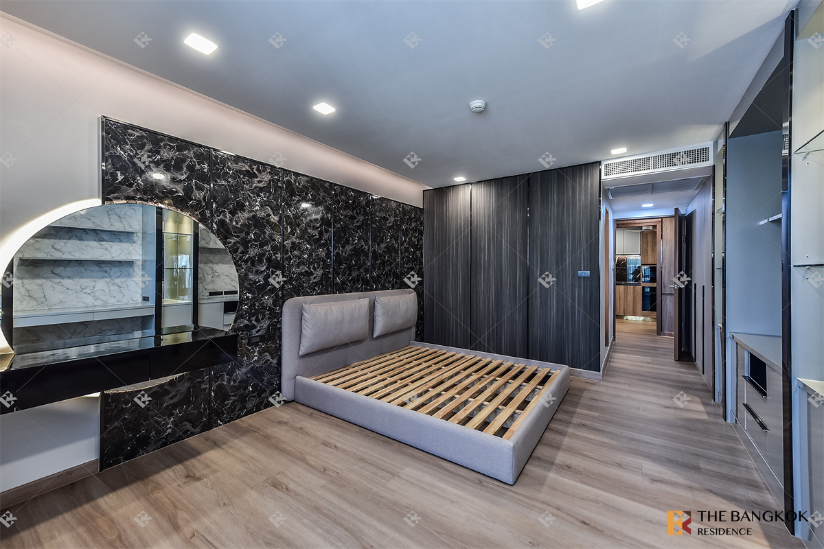 picture Somkid Gardens near BTS Phloen Chit Ultimate Luxury Lifestyle with Convenience - 4/10