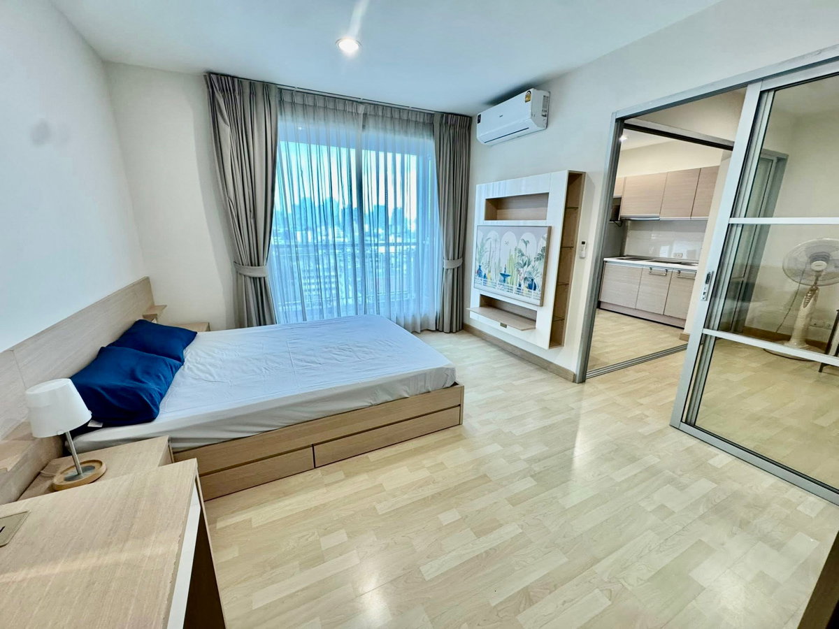 รูป พร้อมให้เช่า❗️"𝐑𝐡𝐲𝐭𝐡𝐦 𝐑𝐚𝐭𝐜𝐡𝐝𝐚" 1 ห้องนอน ขนาด 46 ตร.ม. Sky Kitchen วิวสระว่ายน้ำ  [260615] - รูปที่ 2/22