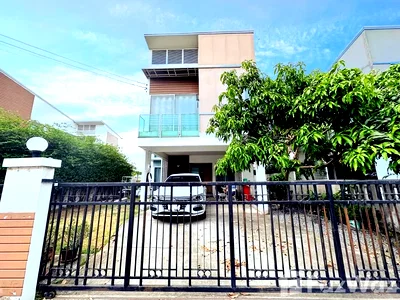 Houses for sale Bangkok : 3 Bedroom House for sale at Home Place The Park Wongwan-Rama 9  1428598