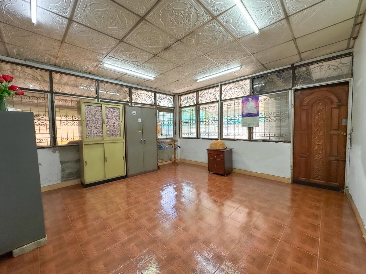 รูป บ้านเดี่ยวซอยทุ่งมังกร 15 ที่จอดรถได้ 15 คัน ใกล้ทางด่วนเพียง 700 เมตร ในราคา 16.5 ล้านบาท — หายากมากในโซนตลิ่งชัน - รูปที่ 11/15