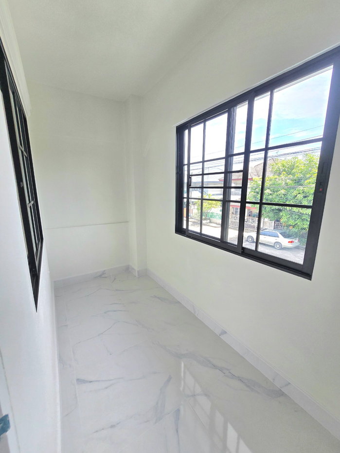 รูป บ้านเดี่ยวหลังใหญ่ ทำเลดีเยี่ยม ถนนเมน ตกแต่งรีโนเวทใหม่ทั้งหมด หมู่บ้านศุชญา ธัญบุรี คลอง 4 ถนนรังสิต-นครนายก บึงยี่โถ ปทุมธานี - รูปที่ 28/32