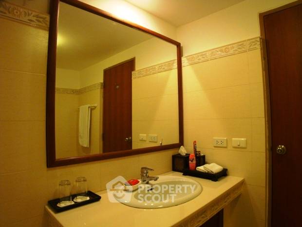 picture 1-BR Condo at Sukhumvit Suite near BTS Nana (ID 513554) - 8/9