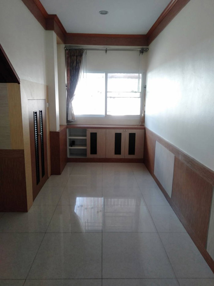 รูป บ้านเดี่ยว 2 ชั้น อยู่ติดซอย จตุรมิตร ถนน หน้าสงเคราะห์ อำเภอ เมืองปัตตานี จังหวัด ปัตตานี รหัสแฟ้ม : 65-00023 หรือ 30167-0001 ติดต่อคุณวันวิสา - รูปที่ 5/14