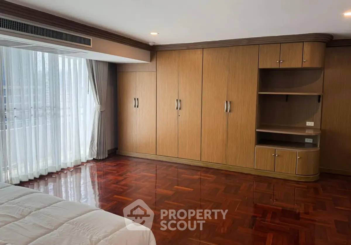 รูป คอนโด 3-ห้องนอน ที่ วัฒนา ไฮทส์ คอนโดมิเนียม ใกล้ MRT สุขุมวิท (ID 2866749) - รูปที่ 10/20