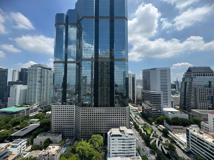 รูป The Empire Place ให้เช่า 1 ห้องนอน พื้นที่ห้องกว้าง 65 ตร.ม พร้อมเฟอร์นิเจอร์ เครื่องใช้ไฟฟ้า วิวเมือง ใกล้BTS Saint Louis ,BTS Chognonsi  - รูปที่ 11/12