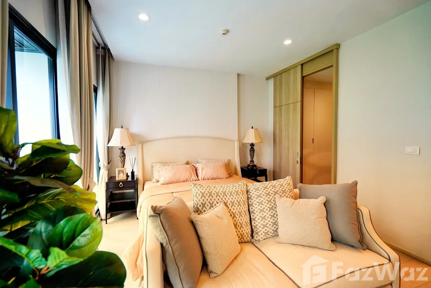 รูป คอนโดให้เช่า 1 ห้องนอน ในโครงการ Noble Ploenchit 6471429 - รูปที่ 1/17