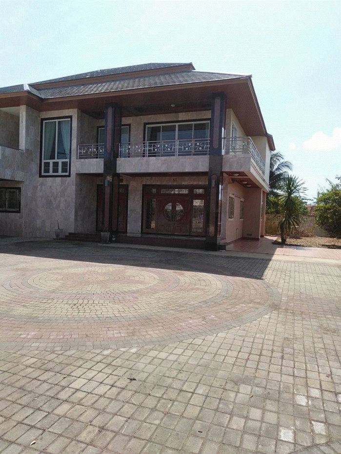 รูป บ้านเดี่ยว 2 ชั้น อยู่ติดซอย จตุรมิตร ถนน หน้าสงเคราะห์ อำเภอ เมืองปัตตานี จังหวัด ปัตตานี รหัสแฟ้ม : 65-00023 หรือ 30167-0001 ติดต่อคุณวันวิสา - รูปที่ 1/14