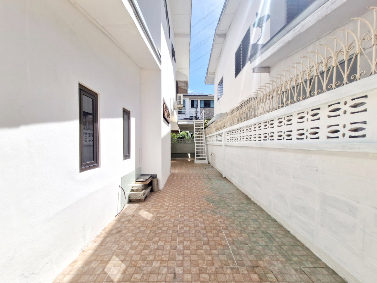 picture HK0480, House for rent 3 Br.,Huaikhwang - 6/24