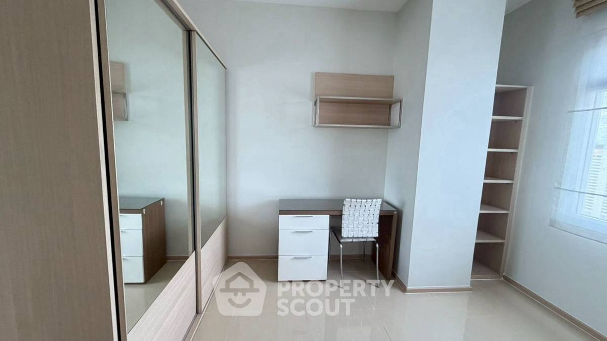 picture 2-BR Condo at The Madison near BTS Phrom Phong (ID 3007079) - 8/13