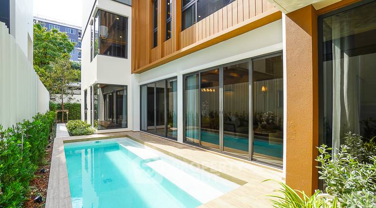 picture 4-BR House at Mayfield Lane Rachada - Ladprao near MRT Ratchadaphisek (ID 1445745) - 4/19
