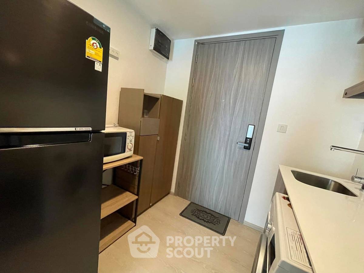 picture 2-BR Condo at Knightsbridge Phaholyothin Interchange in Anusawari (ID 2750696) - 8/8