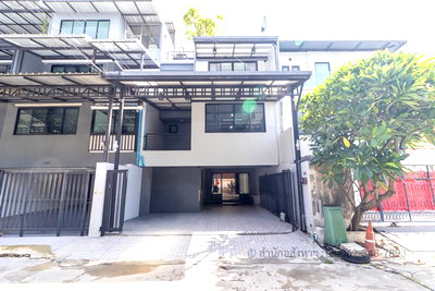โฮมออฟฟิศ กรุงเทพมหานคร : ขาย ทาวน์โฮม 3 ชั้น ทำเลทอง ซอยภาวนา 5 (ลาดพร้าว 41) | ตอบโจทย์อยู่อาศัย & โฮมออฟฟิศ สภาพใหม่กิ๊ก พร้อม Rooftop ส่วนตัว!