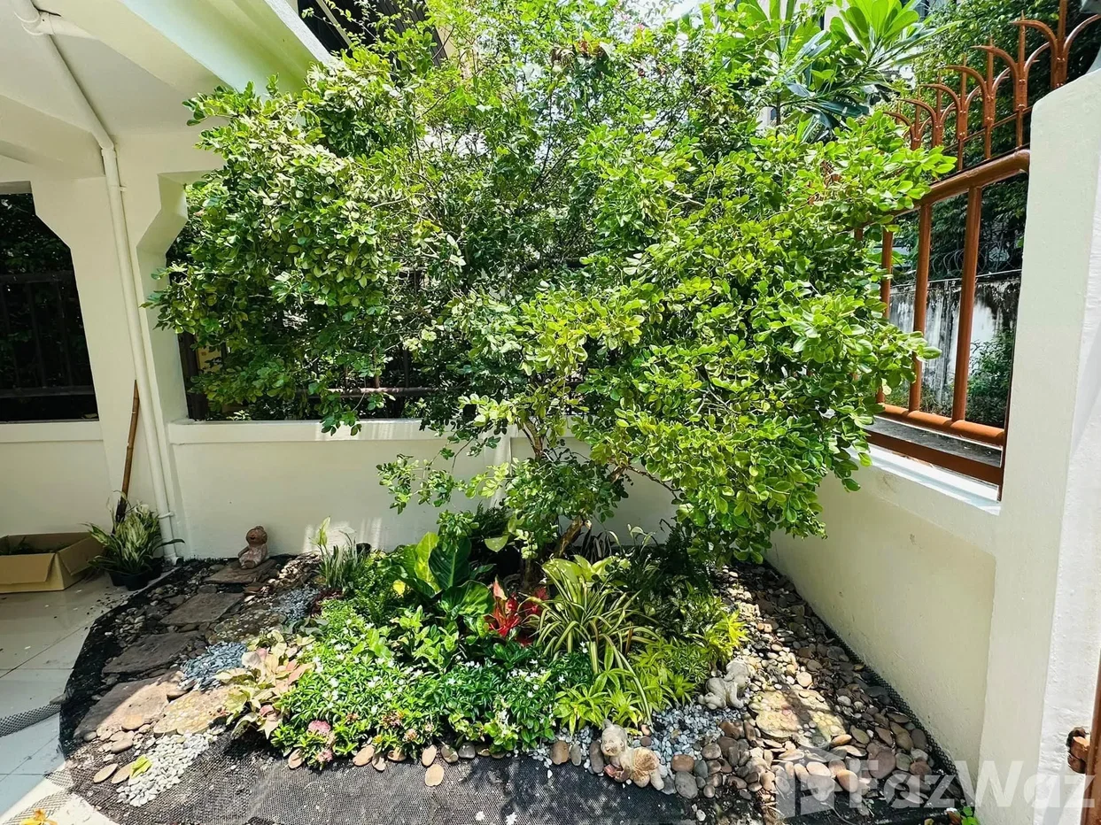 picture 5 Bedroom House for rent in Khlong Tan Nuea, Bangkok 6476454 - 12/13