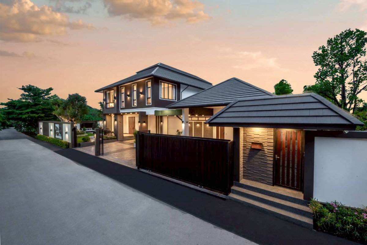 picture ✨ Luxury Gold Pool Villa for Sale – Exceptional Elegance & Premium Living #CHD101821 - 2/36