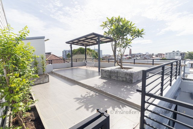 รูป ขาย ทาวน์โฮม 3 ชั้น ทำเลทอง ซอยภาวนา 5 (ลาดพร้าว 41) | ตอบโจทย์อยู่อาศัย & โฮมออฟฟิศ สภาพใหม่กิ๊ก พร้อม Rooftop ส่วนตัว! - รูปที่ 8/23