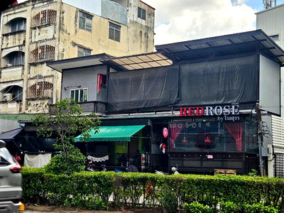 เช่าพื้นที่ขายของ ถนนสามเสน : ร้านค้าให้เช่า ย่านบางพลัด สนใจสอบถามได้เลย