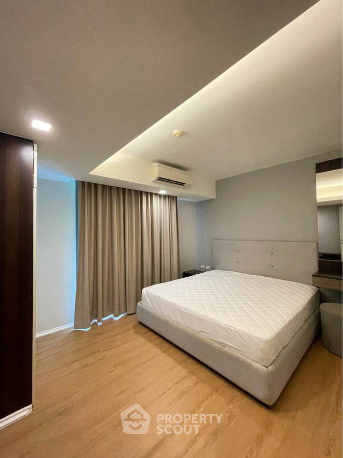 picture 2-BR Condo at Focus Ploenchit near BTS Nana (ID 2087301) - 10/10