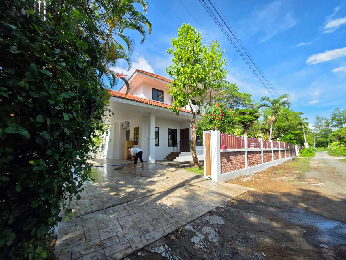 picture House for Rent on New San Kamphaeng Road, Chiang Mai - 1/20