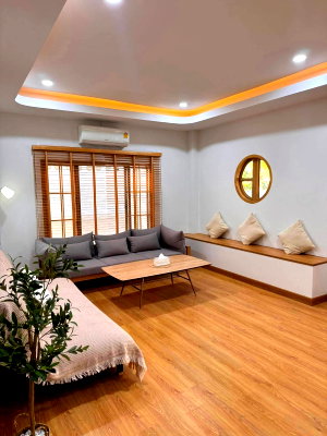 Houses for rent Muang Chiang Mai Chiang Mai : Rare Muji style house for rent Near Varee School Usable area 162 sq m., 2 bedrooms.