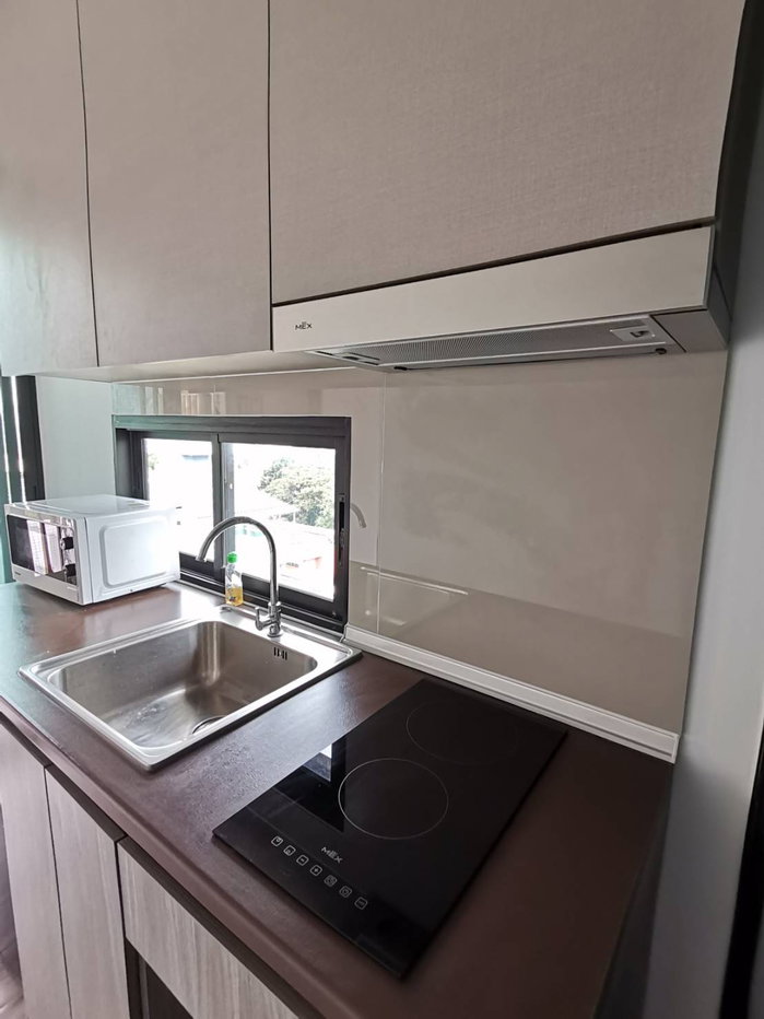picture 35 sq.m., 7th floor, corner unit, Brown Condo Ratchada 32, 2-way view. - 11/16