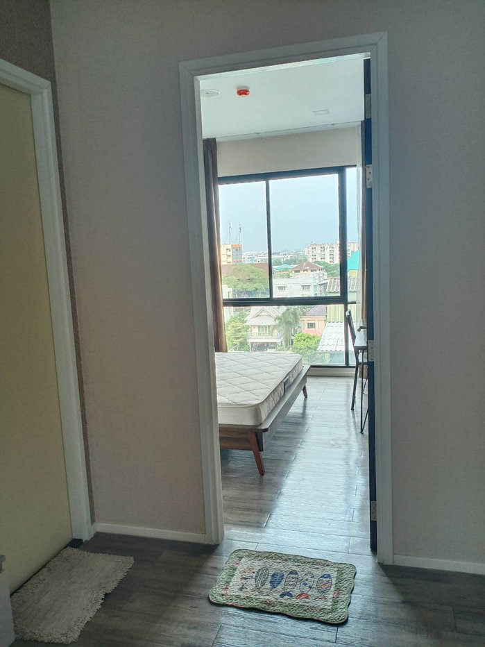 picture 35 sq.m., 7th floor, corner unit, Brown Condo Ratchada 32, 2-way view. - 4/16