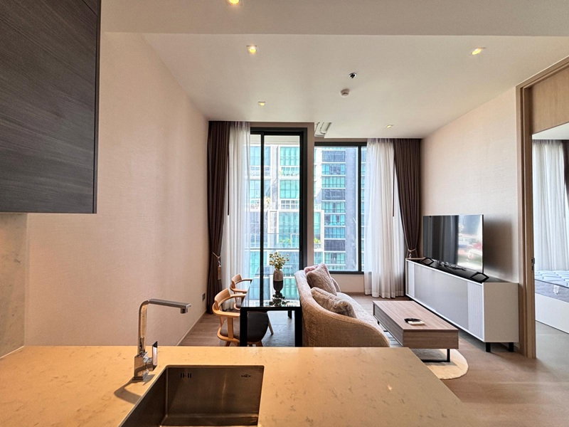 picture The Esse Asoke for rent near BTS Asoke and MRT Phetchaburi - 1/7