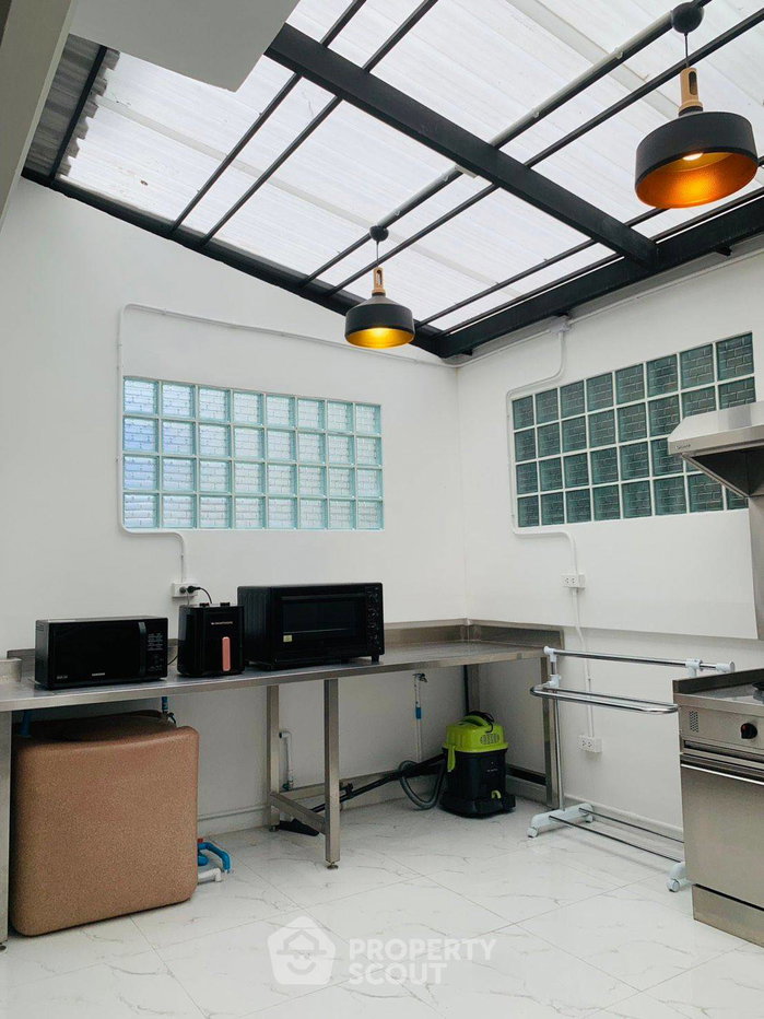 picture 3-BR House near BTS Bang Na (ID 3003430) - 10/20