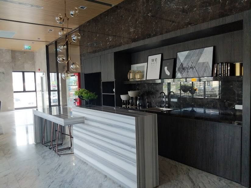 รูป FOR RENT : Chewathai Residence Asoke🔥PRICE 🔥 25,000 BAHT/Month 🔥line :@190evxgl - รูปที่ 44/46